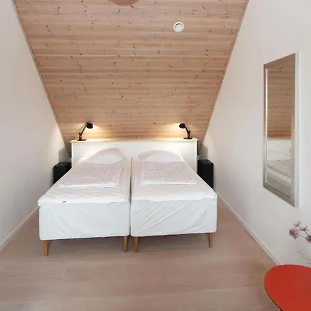 2 Bedroom Beautiful In Samso *