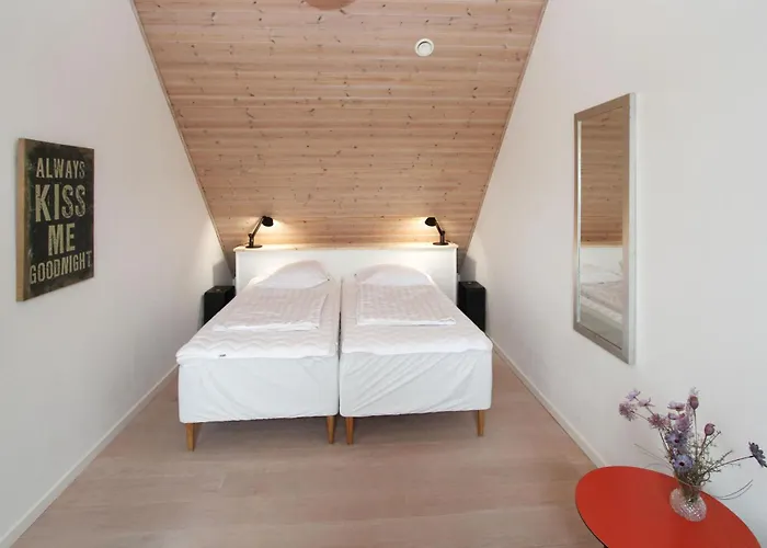 2 Bedroom Beautiful In *