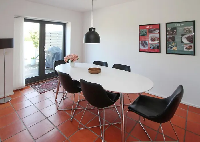 2 Bedroom Beautiful In Lejlighed *