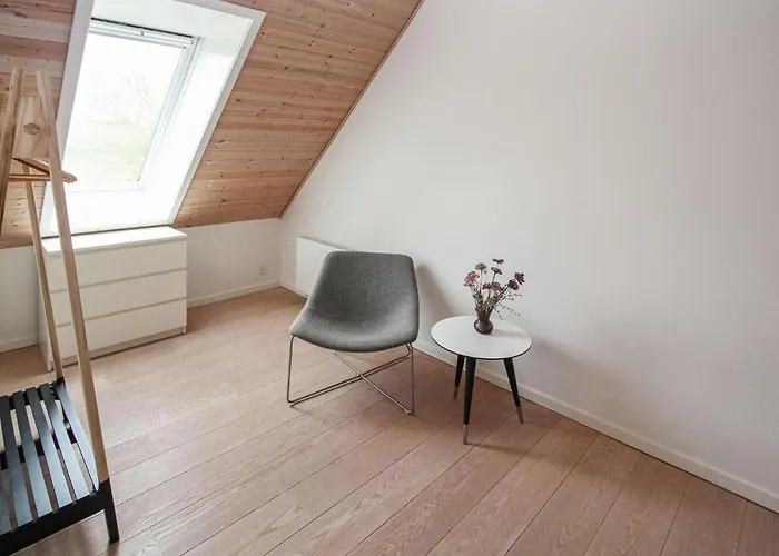 2 Bedroom Beautiful In *
